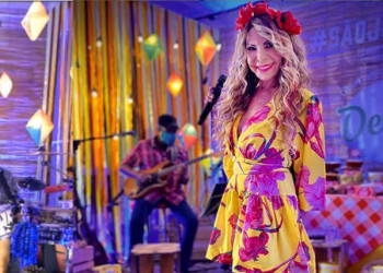 Elba Ramalho se emociona e “chora” na Live de São João